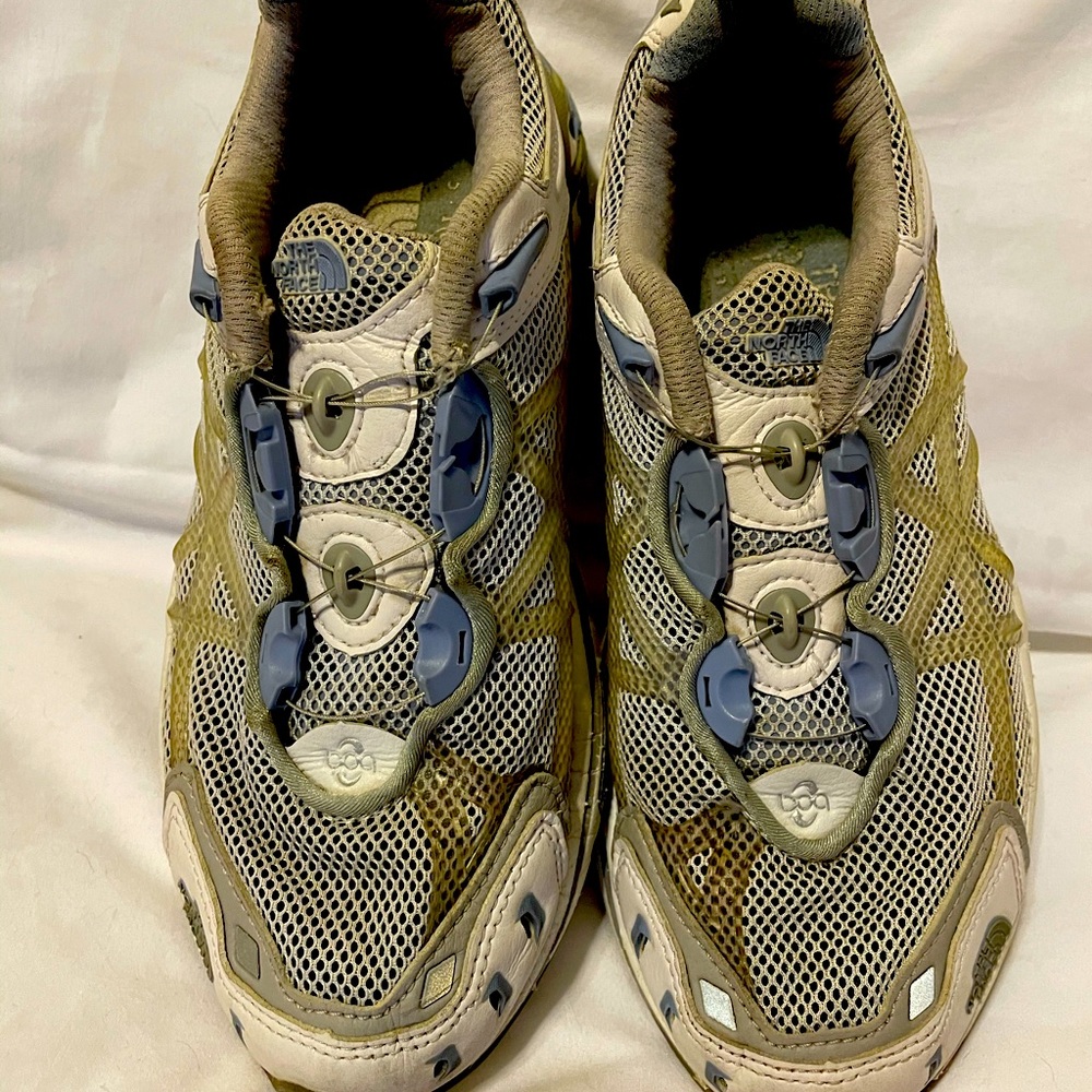 The North Face Women’s ARNUVA Boa Running Shoes